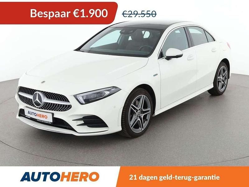 Wit Gebruikt 2020 Mercedes A250 AMG line Hatchback | € 27.849 (Goede deal) - Afbeelding 1/3