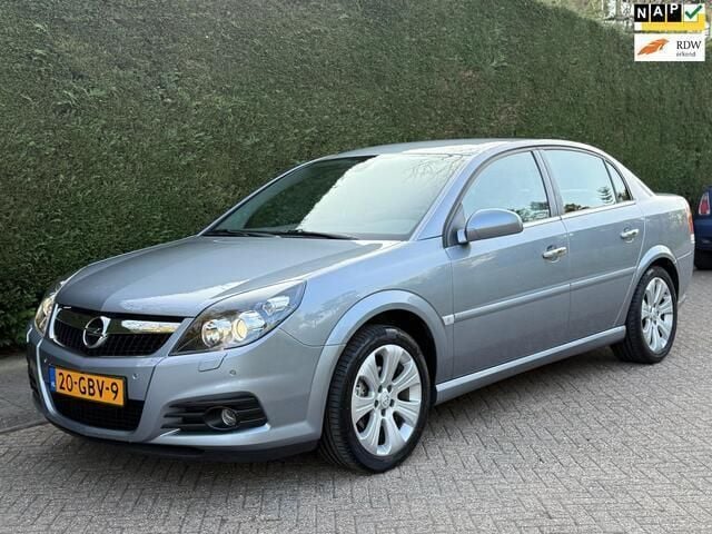 Grijs Gebruikt 2008 Opel Vectra Executive Sedan | € 5.500 (Duur) - Afbeelding 1/4