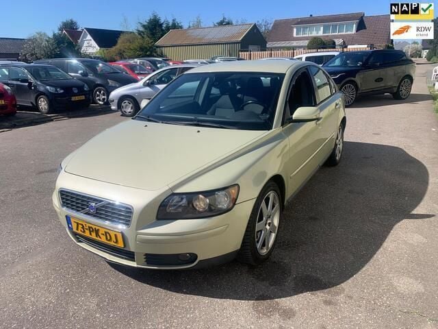 Groen Gebruikt 2004 Volvo S40 Momentum Sedan | € 1.800 (Eerlijke prijs) - Afbeelding 1/4