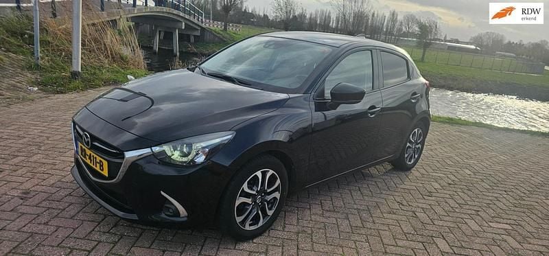 Zwart Gebruikt 2018 Mazda 2 Hatchback | € 9.950 (Eerlijke prijs) - Afbeelding 1/4