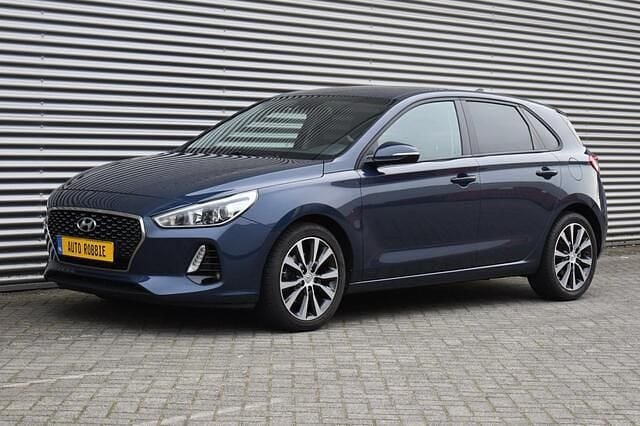 Occasion Hyundai i30 Comfort 120 PK (88 kW) 2017 Blauw (metallic) Hatchback
