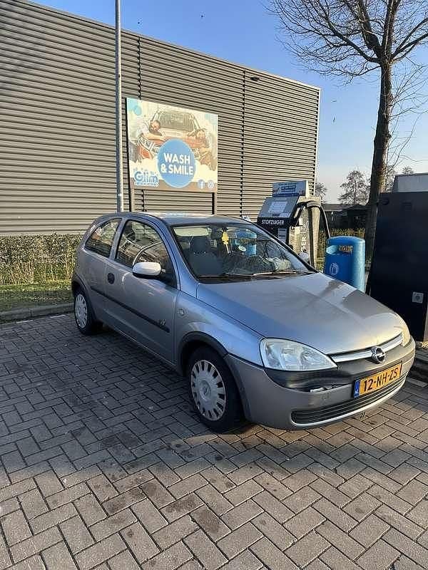 Grijs Occasion 2003 Opel Corsa Njoy Hatchback | € 500 (Goede deal) - Afbeelding 1/4
