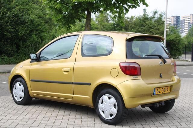 Occasion Toyota Yaris Sol 68 PK (50 kW) 1999 Geel Hatchback