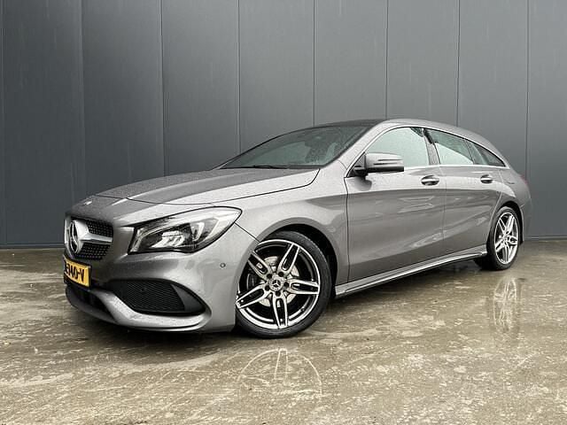 Grijs Gebruikt 2019 Mercedes CLA180 Shooting Brake Sport Edition Stationwagen | € 19.950 (Eerlijke prijs) - Afbeelding 1/4