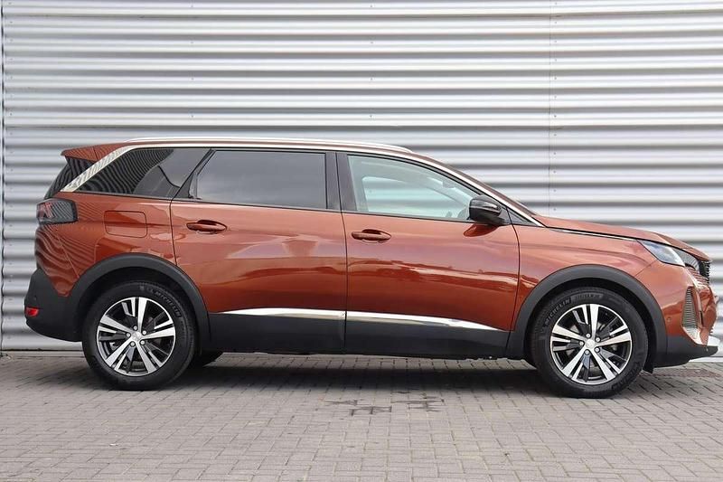 Occasion Peugeot 5008 Allure 131 PK (96 kW) 2022 Bruin SUV