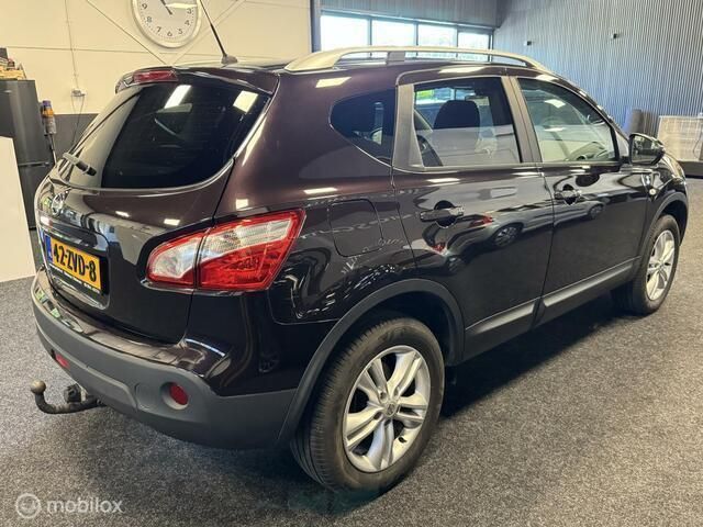 Occasion Nissan Qashqai 117 PK (86 kW) 2013 Paars SUV