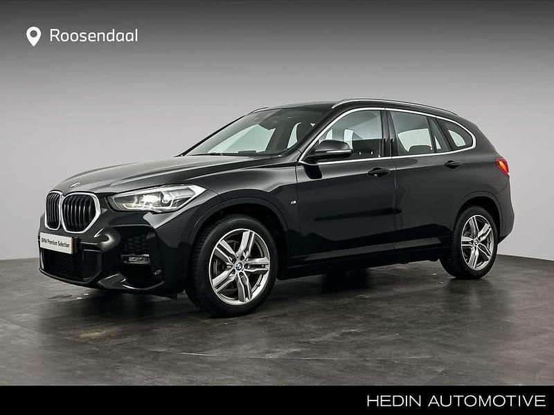 Zwart Gebruikt 2019 BMW X1 Executive SUV | € 29.880 (Duur) - Afbeelding 1/4