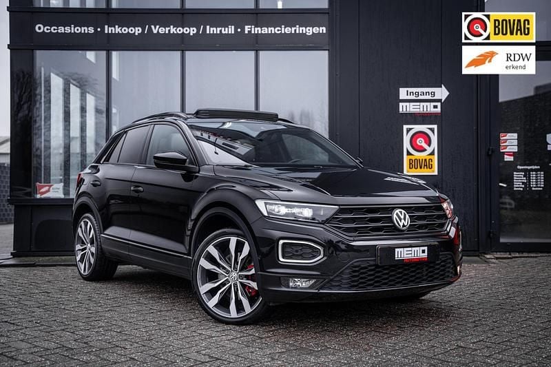 Zwart Occasion 2023 VW T-Roc SUV | € 25.990 (Super prijs) - Afbeelding 1/4