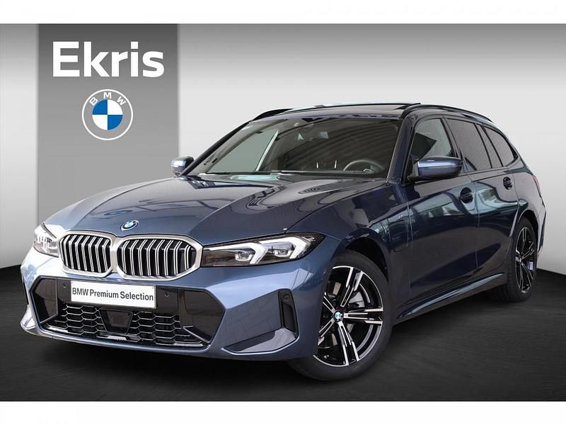 Blauw Gebruikt 2025 BMW 330e Comfort Edition Stationwagen | € 55.900 (Eerlijke prijs) - Afbeelding 1/4
