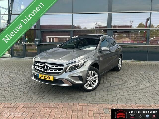 Grijs Gebruikt 2016 Mercedes GLA250 SUV | € 19.950 (Goede deal) - Afbeelding 1/4