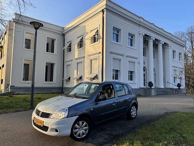 Blauw Occasion 2011 Renault Clio R.S. Hatchback | € 1.750 (Super prijs) - Afbeelding 1/4