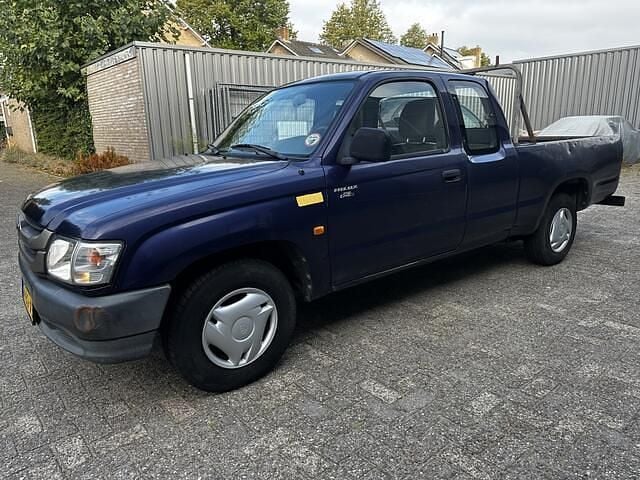 Blauw Gebruikt 2002 Toyota HiLux Pickup | € 7.500 - Afbeelding 1/4