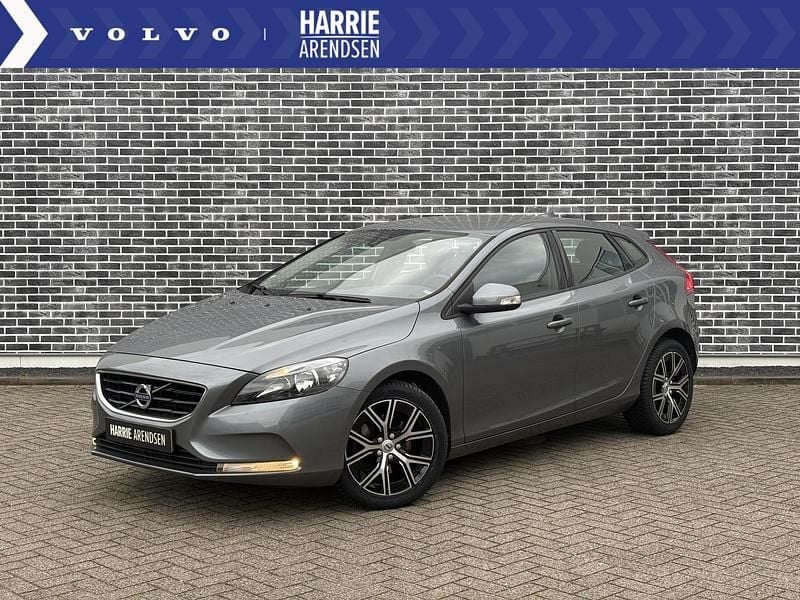 Grijs Gebruikt 2016 Volvo V40 Standard Stationwagen | € 15.694 (Goede deal) - Afbeelding 1/4