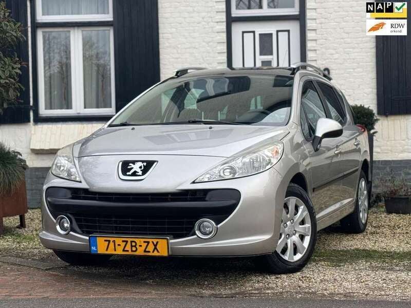 Grijs, metallic lak Gebruikt 2008 Peugeot 207 Stationwagen | € 3.250 (Iets duurder) - Afbeelding 1/4