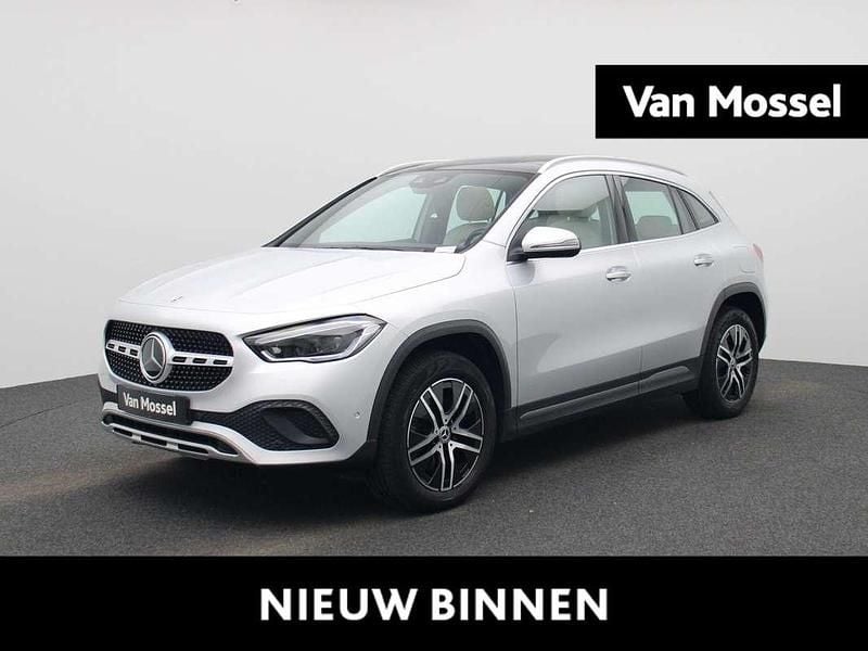 Grijs Gebruikt 2021 Mercedes GLA250 Business SUV | € 34.900 (Eerlijke prijs) - Afbeelding 1/4
