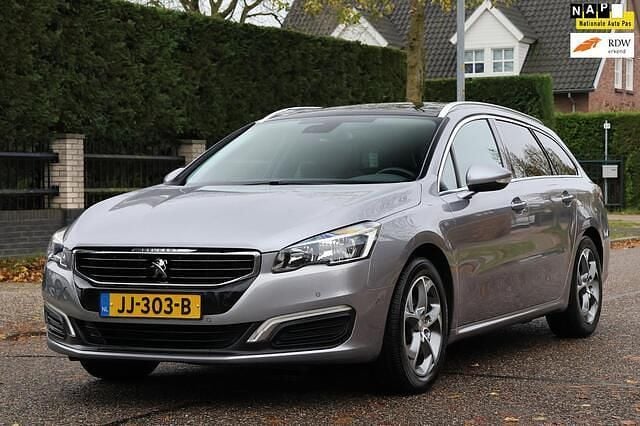 Grijs Gebruikt 2016 Peugeot 508 SW Stationwagen | € 8.695 - Afbeelding 1/4