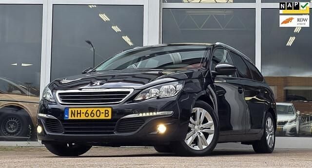Zwart Gebruikt 2017 Peugeot 308 Stationwagen | € 6.744 (Super prijs) - Afbeelding 1/3