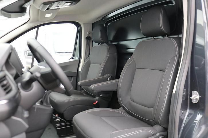 Occasion Nissan Primastar N-Connecta 170 PK (125 kW) 2024 Grijs MPV