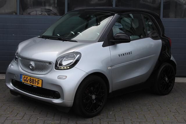 Grijs Gebruikt 2015 Smart ForTwo Coupé Passion Hatchback | € 6.990 (Super prijs) - Afbeelding 1/4