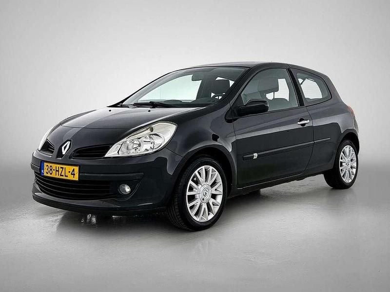 Zwart Gebruikt 2009 Renault Clio R.S. Hatchback | € 2.650 (Eerlijke prijs) - Afbeelding 1/4