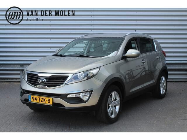 Grijs, metallic lak Gebruikt 2012 Kia Sportage Plus SUV | € 9.950 (Eerlijke prijs) - Afbeelding 1/4