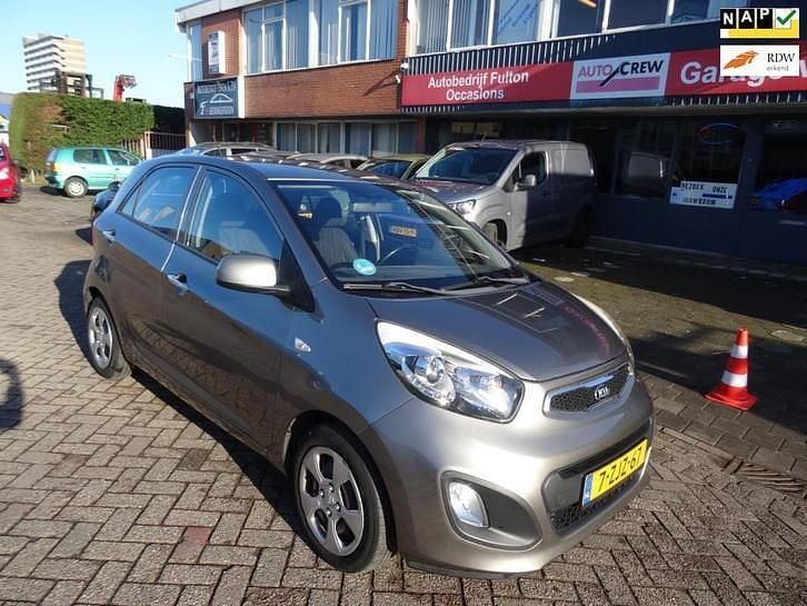 Grijs Occasion 2015 Kia Picanto Hatchback | € 6.999 (Eerlijke prijs) - Afbeelding 1/4