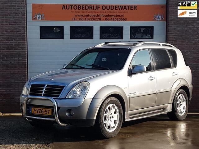 Zilver Gebruikt 2008 Ssangyong Rexton SUV | € 3.995 (Duur) - Afbeelding 1/4