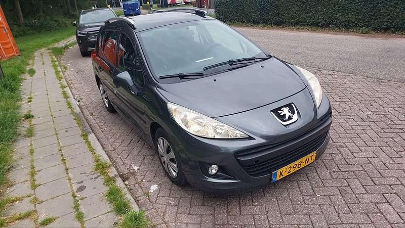 Gebruikt 2009 Peugeot 207 Sport Stationwagen | € 1.900 (Eerlijke prijs) - Afbeelding 1/4