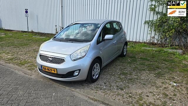 Grijs Gebruikt 2011 Kia Venga Hatchback | € 4.500 (Eerlijke prijs) - Afbeelding 1/4