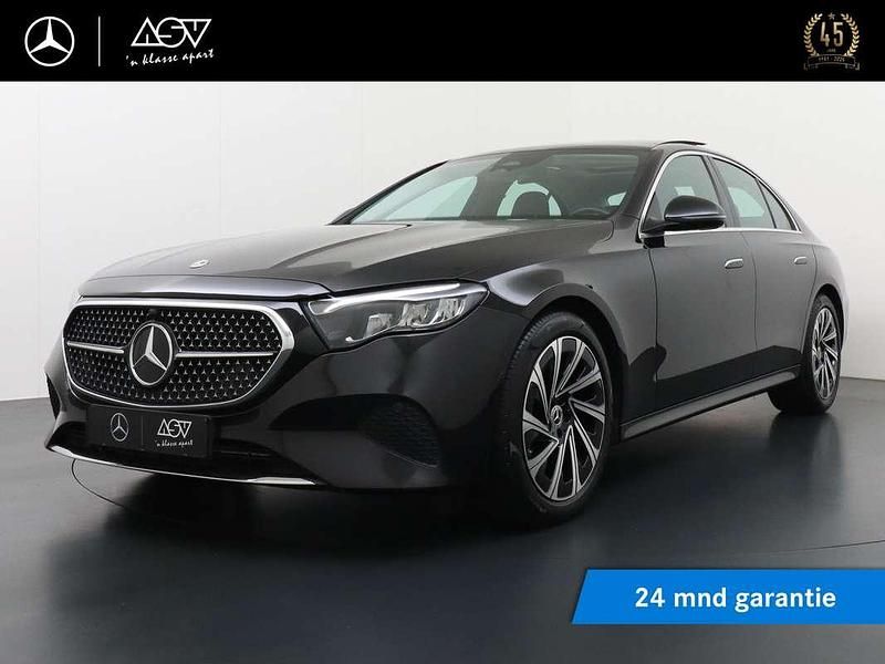 , metallic lak Occasion 2023 Mercedes E220 Avantgarde Sedan | € 53.880 (Goede deal) - Afbeelding 1/4