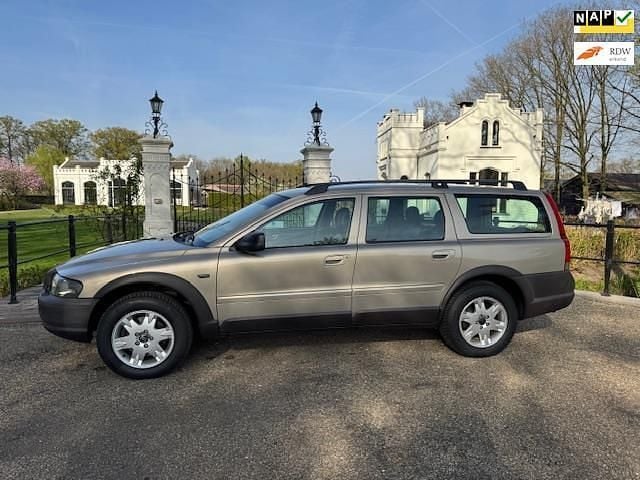Beige Gebruikt 2002 Volvo XC70 Stationwagen | € 4.950 (Eerlijke prijs) - Afbeelding 1/4