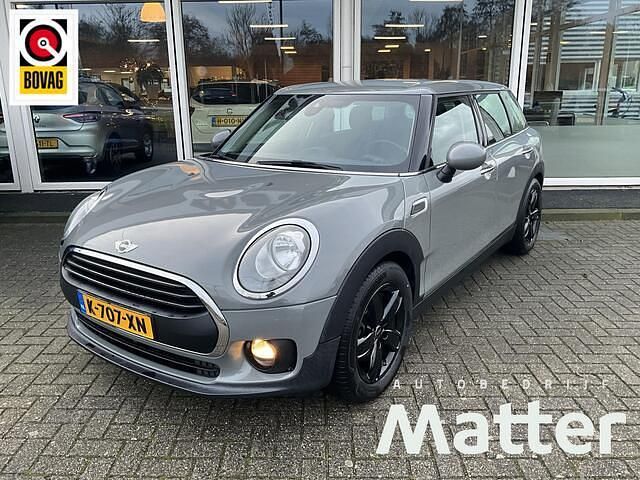 Grijs (metallic) Gebruikt 2018 Mini One Clubman Salt Stationwagen | € 14.995 (Eerlijke prijs) - Afbeelding 1/4