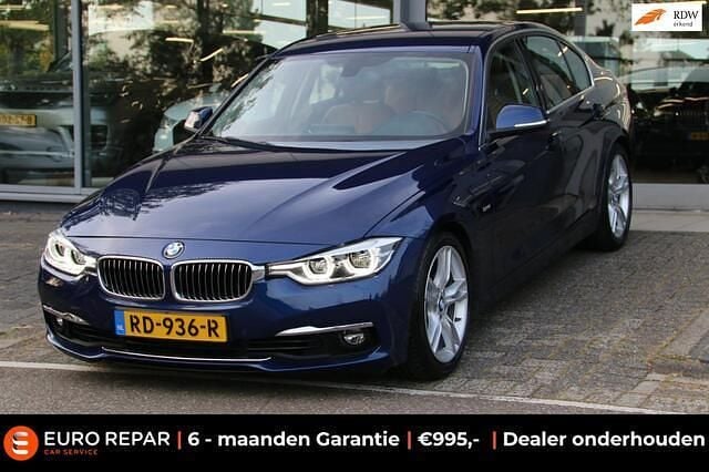 Blauw Gebruikt 2017 BMW 318 Executive Sedan | € 16.795 (Eerlijke prijs) - Afbeelding 1/4