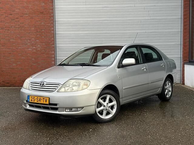 Grijs (metallic) Gebruikt 2006 Toyota Corolla Sol Sedan | € 5.999 (Eerlijke prijs) - Afbeelding 1/4