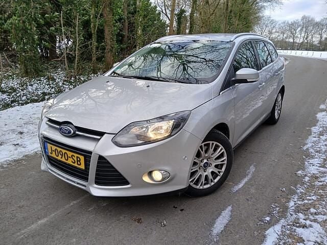 Grijs Gebruikt 2011 Ford Focus Stationwagen | € 2.950 (Goede deal) - Afbeelding 1/4