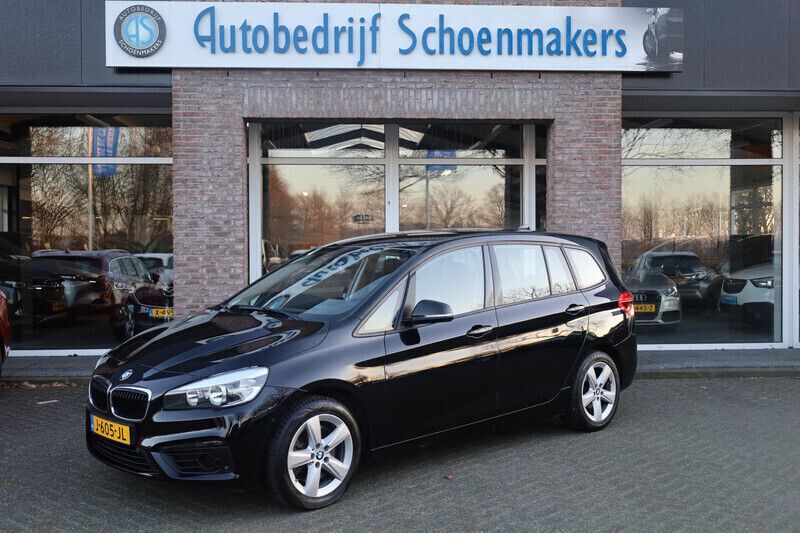 Zwart Gebruikt 2017 BMW 220 Executive Stationwagen | € 15.845 (Eerlijke prijs) - Afbeelding 1/4