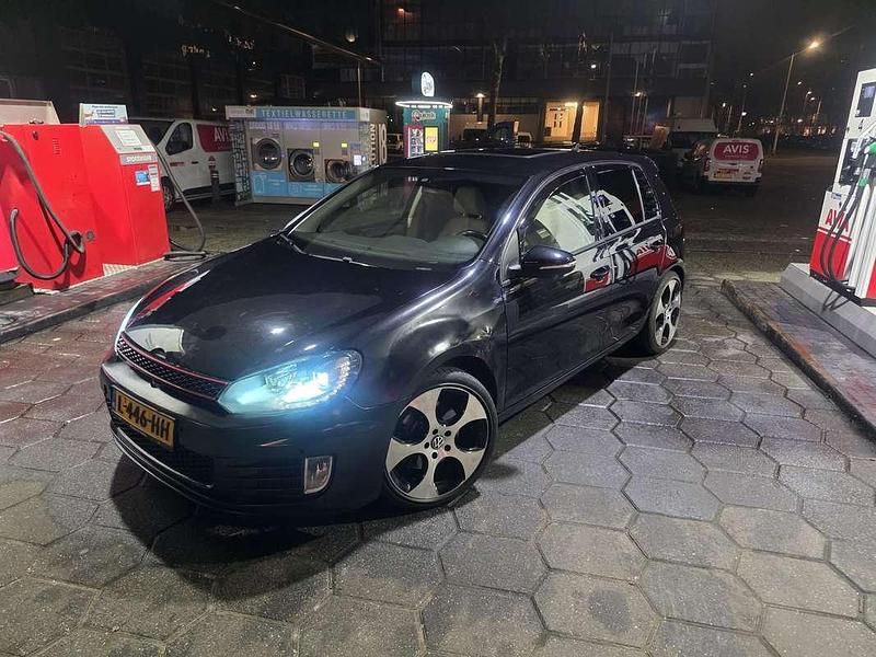 Zwart Occasion 2011 VW Golf Highline Stationwagen | € 5.500 (Goede deal) - Afbeelding 1/4