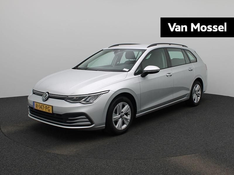 Grijs Gebruikt 2022 VW Golf VIII Life Stationwagen | € 19.900 (Eerlijke prijs) - Afbeelding 1/4