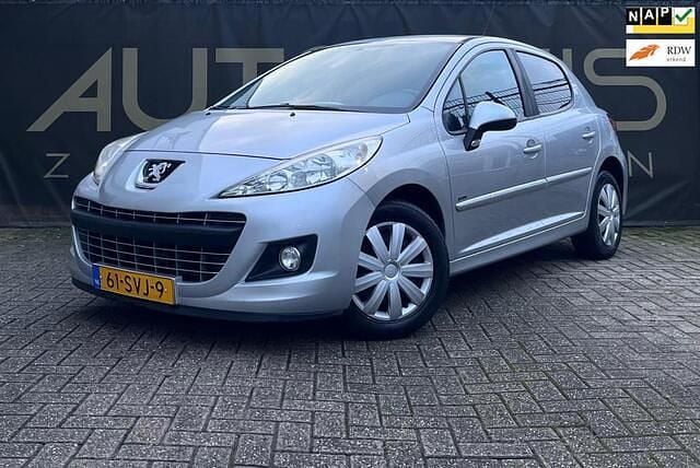 Grijs (metallic) Gebruikt 2011 Peugeot 207 Sportium Hatchback | € 4.250 (Eerlijke prijs) - Afbeelding 1/4