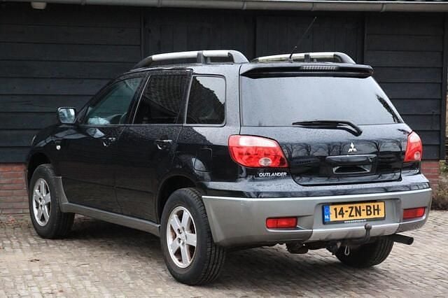 Occasion Mitsubishi Outlander Invite+ 136 PK (100 kW) 2008 Zwart (metallic) SUV