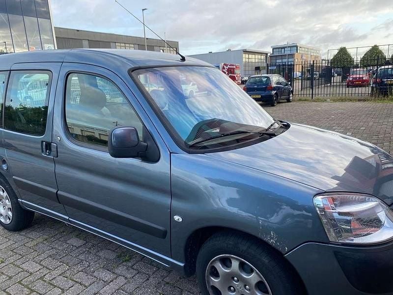 Grijs Gebruikt 2008 Peugeot Partner MPV | € 8.500 - Afbeelding 1/4