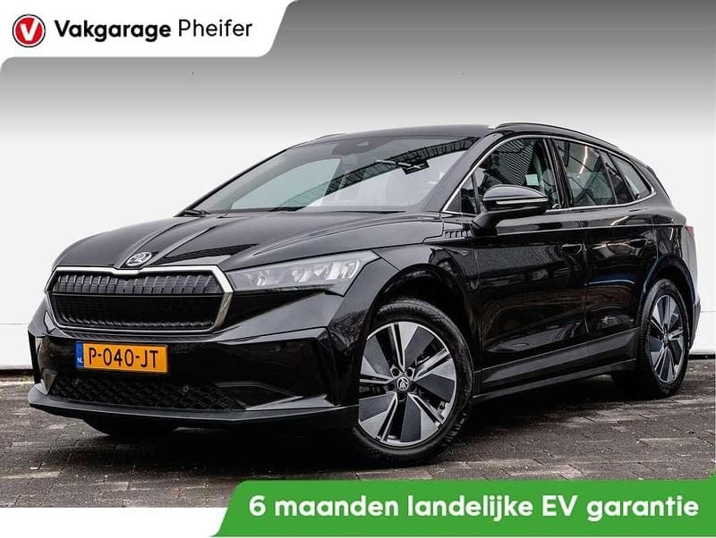 Zwart Occasion 2022 Skoda Enyaq iV SUV | € 24.850 (Goede deal) - Afbeelding 1/3
