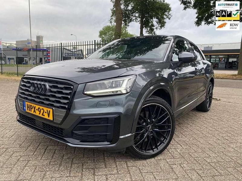 Grijs Gebruikt 2018 Audi Q2 S-Line SUV | € 22.799 (Eerlijke prijs) - Afbeelding 1/4