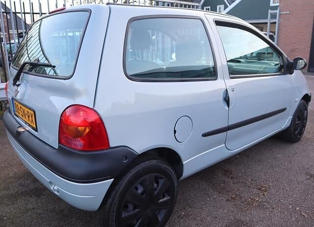 Occasion Renault Twingo Authentique 59 PK (43 kW) 2006 Grijs (metallic) Hatchback