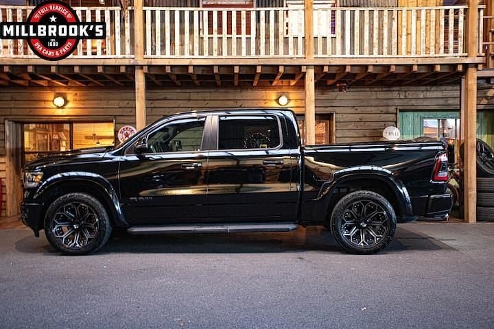 Occasion Dodge Ram 402 PK (295 kW) 2024 Zwart (metallic) Pickup