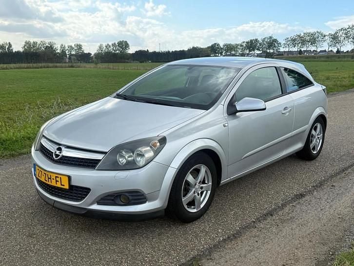 Gebruikt 2008 Opel Astra GTC | € 2.750 (Goede deal) - Afbeelding 1/4