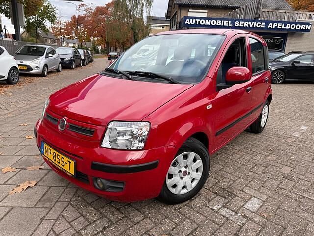 Rood Gebruikt 2010 Fiat Panda Active Hatchback | € 2.950 (Eerlijke prijs) - Afbeelding 1/4