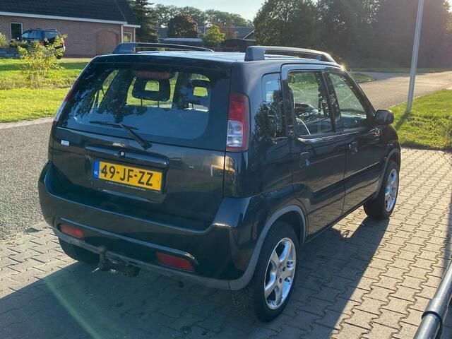 Occasion Suzuki Ignis GL 83 PK (61 kW) 2002 Zwart Hatchback
