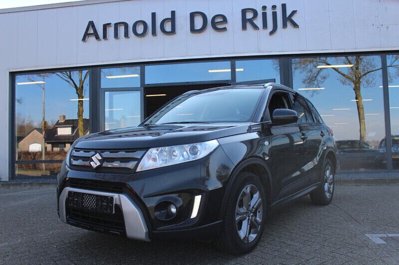 , metallic lak Gebruikt 2018 Suzuki Vitara Exclusive SUV | € 19.950 (Iets duurder) - Afbeelding 1/4