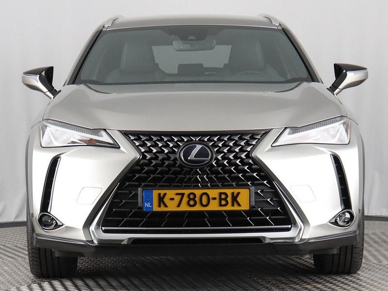 Occasion Lexus UX 250h Sport Line 109 PK (80 kW) 2019 Grijs SUV